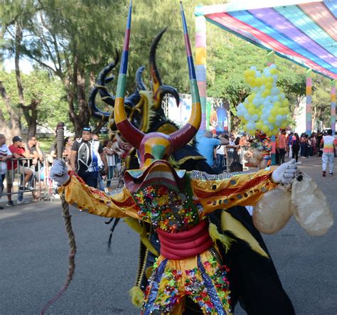 santiago sigue en carnaval  marivell contreras