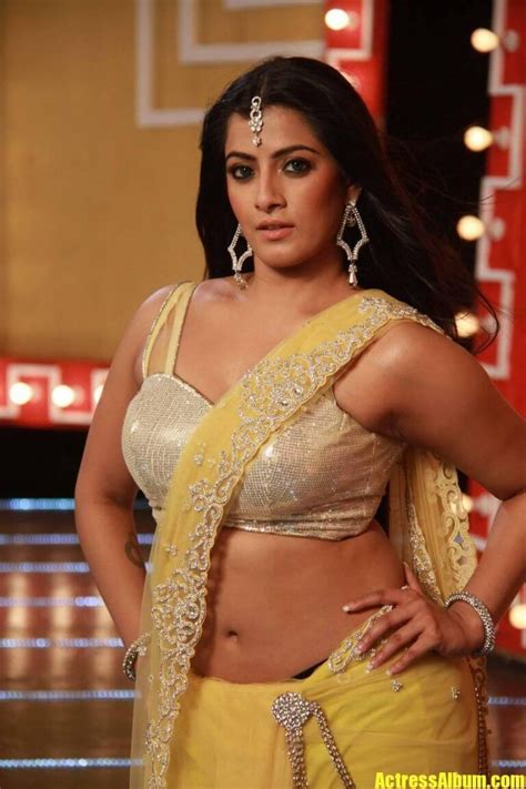 Varalaxmi Sarathkumar Navel Hip Show Photos From Tamil