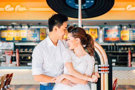 17 couple poses you should try for a natural prewedding
