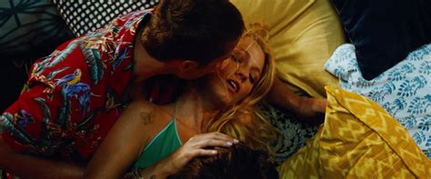 Blake Lively Sexy Savages 2012 Hd 1080p 6 Pics S