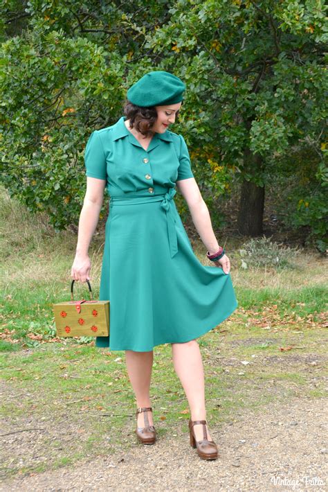 the perfect 1940s style dress from pretty retro ootd vintage frills