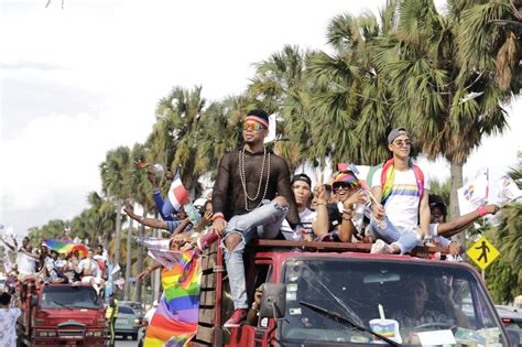 la caravana del orgullo lgbtiq dominicano celebrará este domingo sus 15