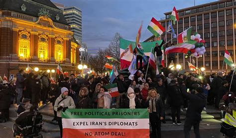 tausende bei demo gegen das iranische mullah regime mopo