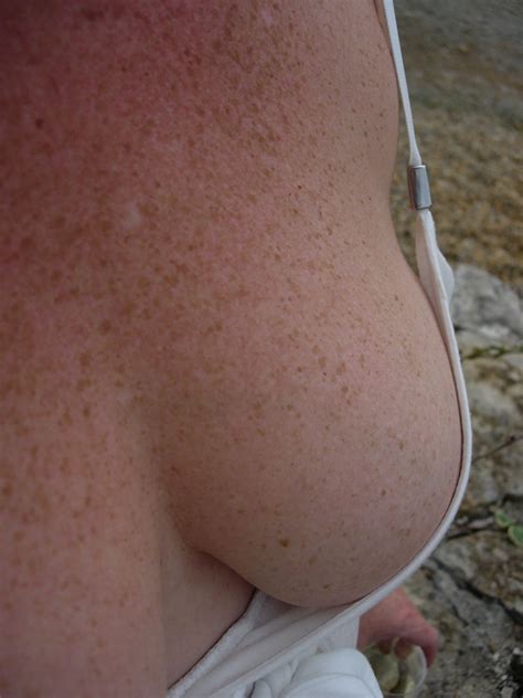 voyeuy cleavage downblouse mature freckles