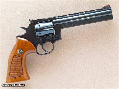 wesson arms revolver  magnum   barrel