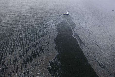 gulf oil  leaking    spill