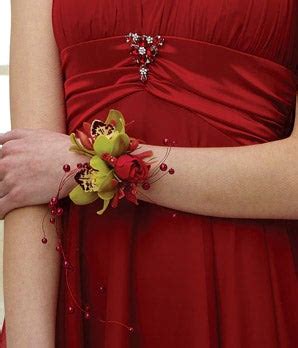 rockin red wrist corsage    flowers