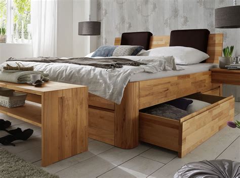 massivholz doppelbett mit bettkasten zarbo moebelideen schlafzimmer