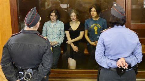 russian court imprisons pussy riot band members on hooliganism charges