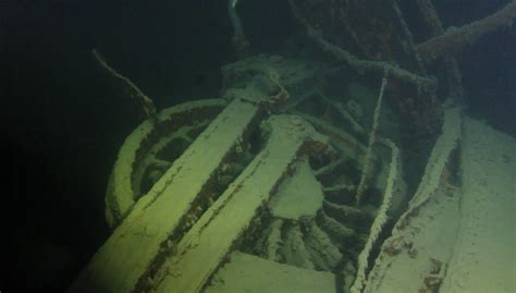 wrecked locomotive discovered   years  lake superior