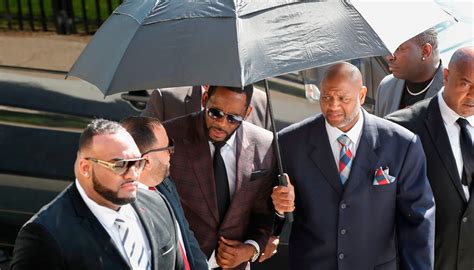 r kelly in court randb singer s latest hearing on sex crimes case