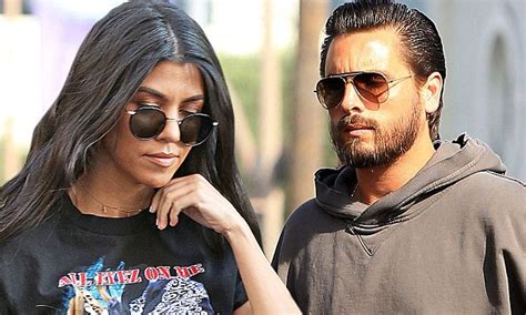 kourtney kardashian and scott disick living together and hoping for