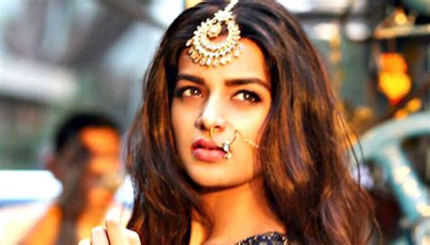 meet nidhhi agerwal actress of munna micheal here are her most beautiful hot and sexy photos