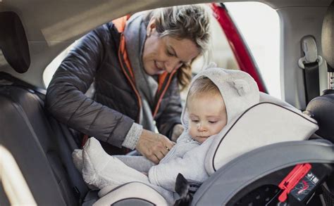 carrying car seats puts  mums  risk  injury carcouk