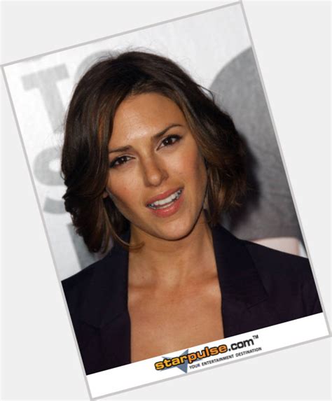 elizabeth hendrickson official site for woman crush wednesday wcw