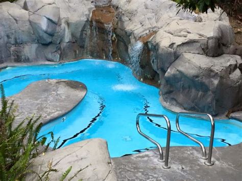 8 Amazing Natural Hot Springs In Southern California