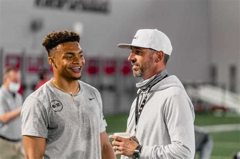 How Experts Envision ‘superstar Justin Fields Fitting With 49ers