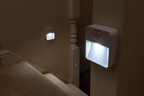 auraglow   wireless networked indoor motion sensor led night light system ebay