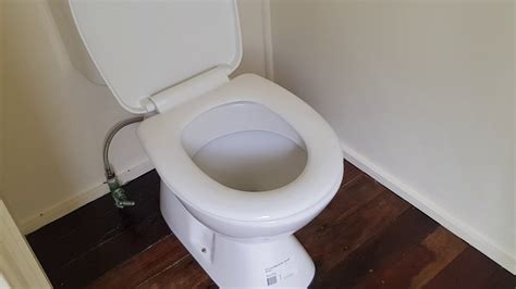 typical australian toilet youtube