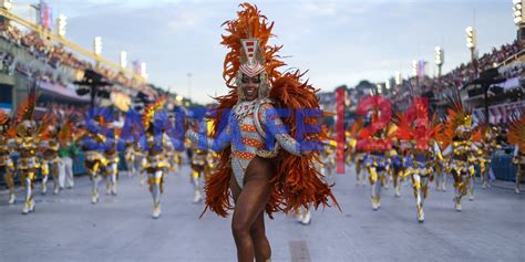 brasil el carnaval vuelve  rio de janeiro en  santa fe  horas
