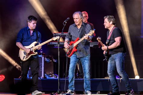 river band performs  sold  crowd  talking stick resort