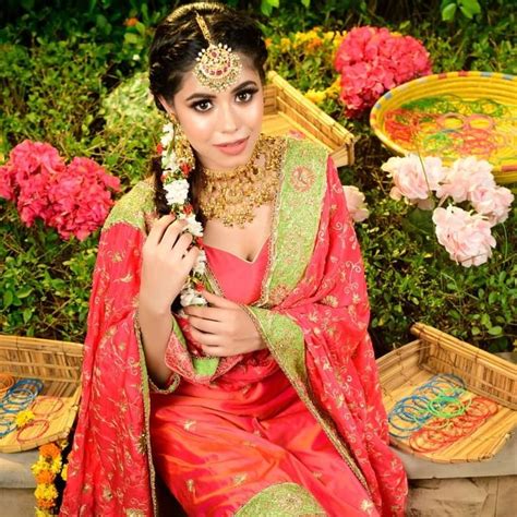 Stunning Punjabi Hairstyles For The Perfect Soni Kudi Punjabi Bridal