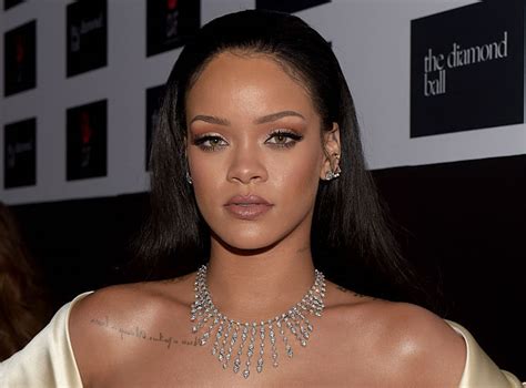 rihanna opened up about weight fluctuation in new interview hellogiggles