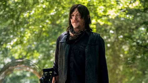 twelve new ‘the walking dead photos from season 9 see