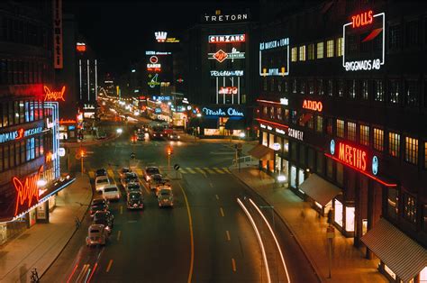 kungsgatan  stockholm  nattbild fran kungsgatan  flickr