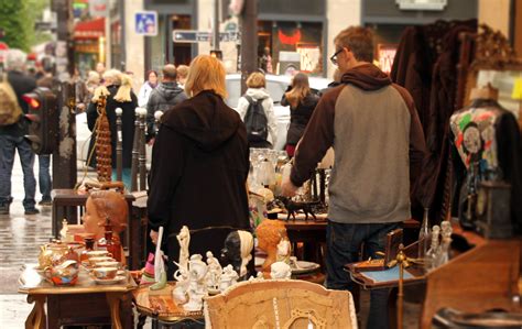 brocantes et vide greniers à paris où chiner dans la capitale les 3