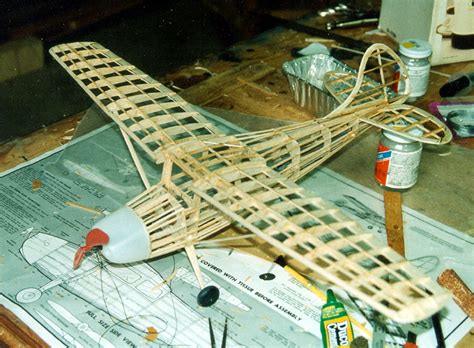 guillow  model airplane kit cessna balsa wood construction kit
