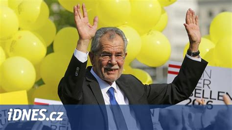 rakouskym prezidentem bude van der bellen hofera porazil   tisic
