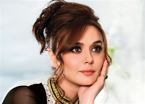 Preity Zinta Latest And New Images Collections Cinejolly