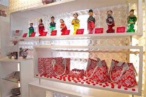 promarket news coca cola recycled collection pop up shop