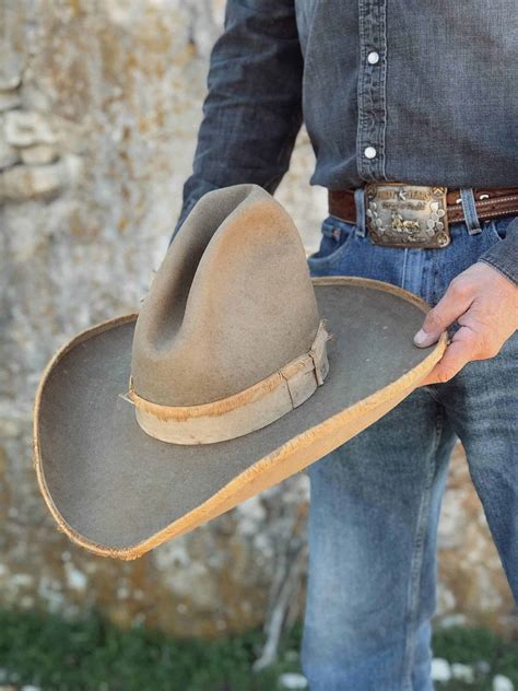 common cowboy hat shapes styles  history