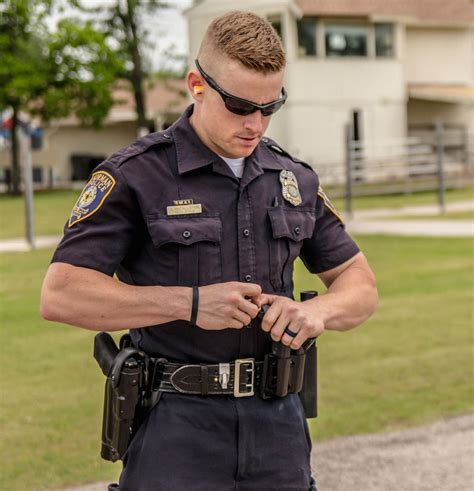 norman police officer named fittest   america news