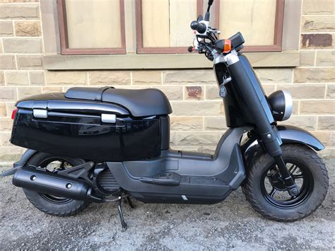 yamaha giggle xf moped  seas motors