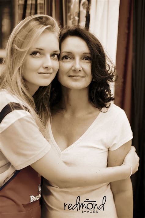 Beautiful Mother And Daughter Daughter Mother Couple Photos Couples