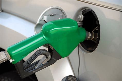 reasons   car  bad fuel economy hamilton auto shop