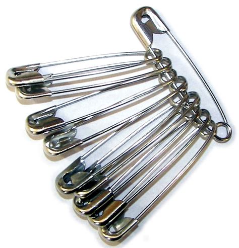 safety pins pack    aid kits