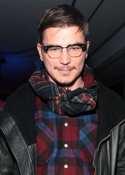 josh hartnett street style celebrities with glasses