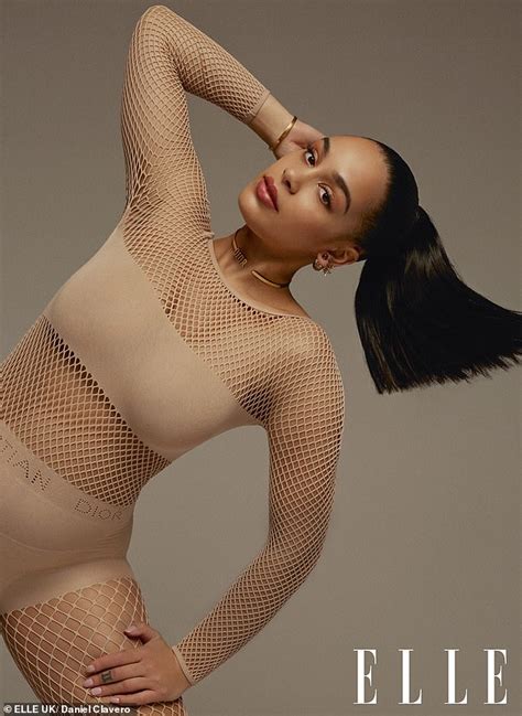 jorja smith reveals she no longer reads the comments on her online