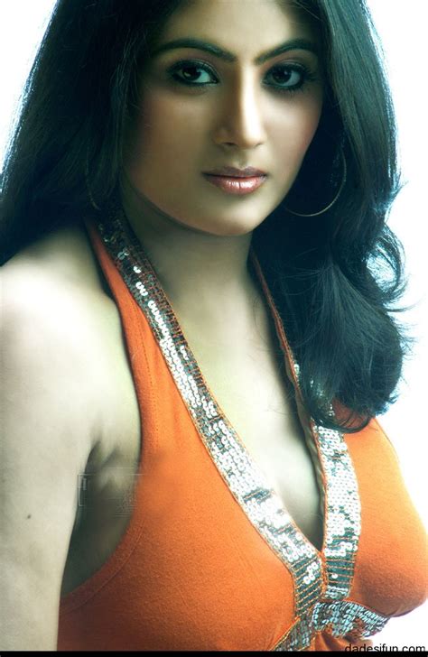 actress hot photos from india arthi puri hot wallpapers