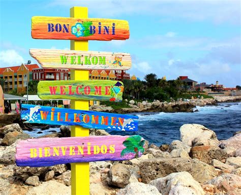 sign  curacao bon bini means   papiamentu   netherlands antilles