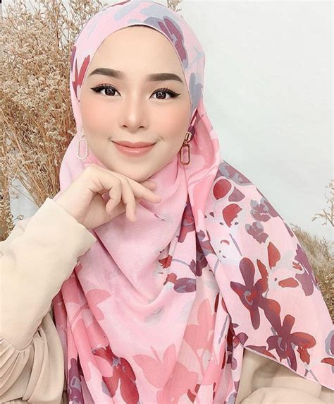 pin oleh binsalam  hijab cantik   kecantikan hijab