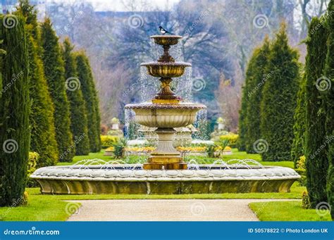 elegant fountain  dripping water  regent  park london stock
