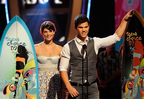 photos and review of teen choice awards twilight cast