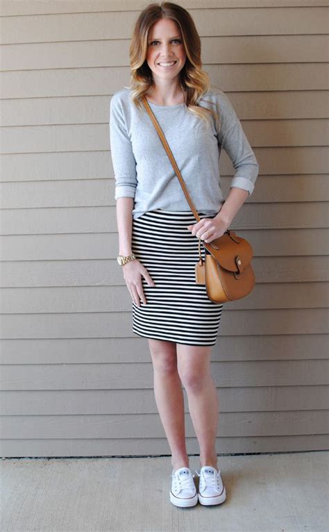 ways  wear  striped skirt  fashiongumcom