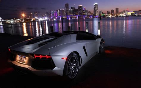 dynamic  luxury car