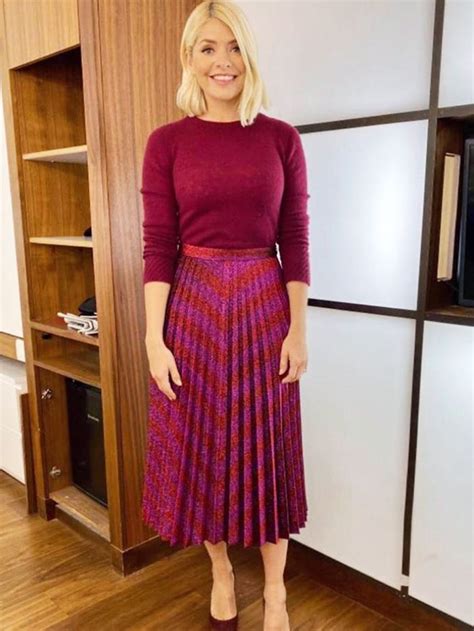 high street labels holly willoughby turns   knitwear zara pleated skirt pleated skirt